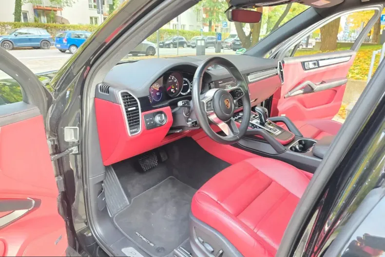 Porsche Cayenne din 2022 cu 42.200 km - oferta POR216897 - foto 8