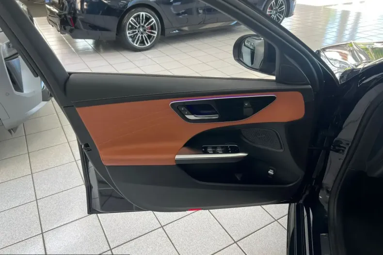 Mercedes-Benz C 220 (Clasa C) din 2025 cu 21.588 km - oferta MER216924 - foto 8