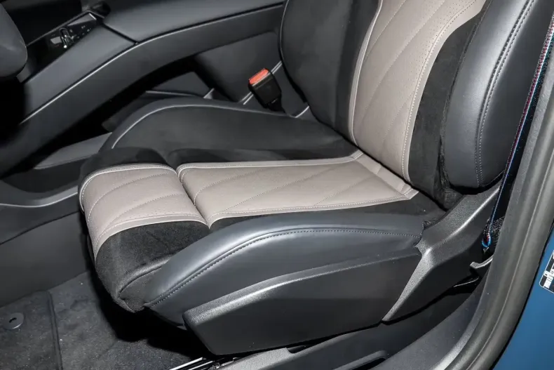 BMW iX3 (Seria X) din 2026 cu 5.000 km - oferta BMW216930 - foto 12