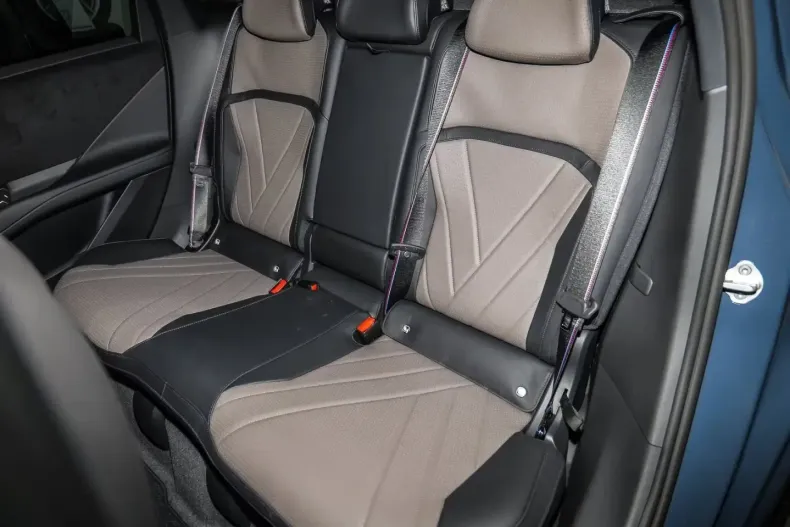 BMW iX3 (Seria X) din 2026 cu 5.000 km - oferta BMW216930 - foto 16