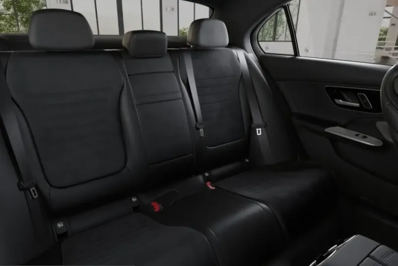 Mercedes-Benz C 200 (Clasa C) din 2025 cu 30.734 km - oferta MER216937 - foto 9