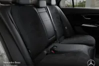 Mercedes-Benz E 200 (Clasa E) din 2025 cu 9.900 km - oferta MER216944 - foto 12