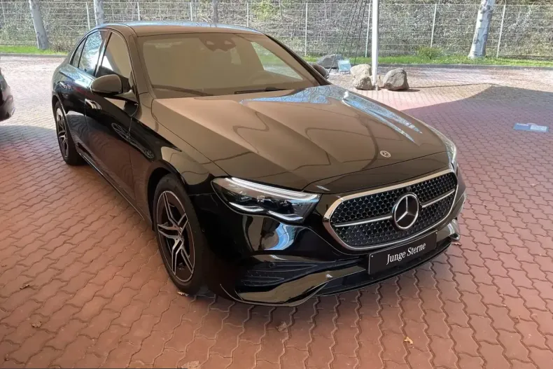 Mercedes-Benz E 200 (Clasa E) din 2025 cu 22.543 km - oferta MER216947 - foto 1
