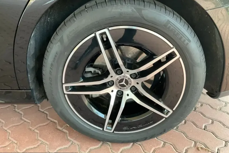 Mercedes-Benz E 200 (Clasa E) din 2025 cu 22.543 km - oferta MER216947 - foto 8