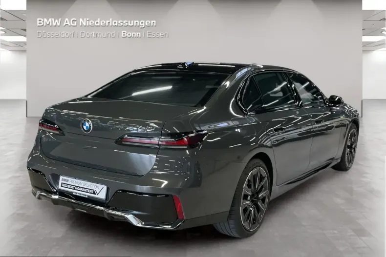 BMW 740 (Seria 7) din 2023 cu 56.523 km - oferta BMW216962 - foto 3