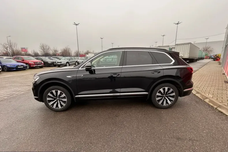 Volkswagen Touareg din 2021 cu 51.884 km - oferta VOL216973 - foto 8