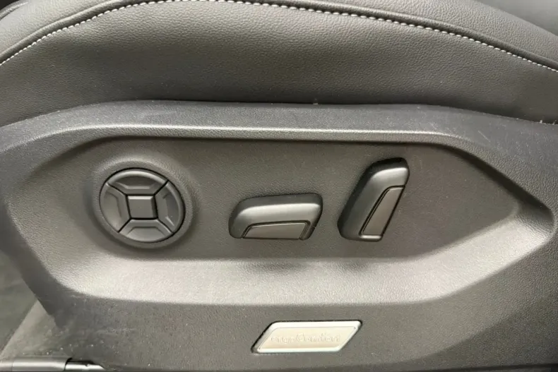 Volkswagen Touareg din 2024 cu 26.170 km - oferta VOL216981 - foto 4