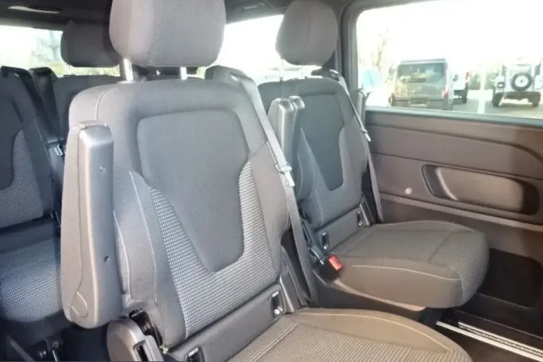 Mercedes-Benz V 220 (Clasa V) din 2023 cu 79.986 km - oferta MER216983 - foto 8