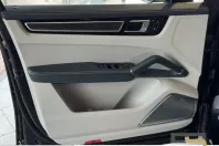 Porsche Cayenne din 2022 cu 68.996 km - oferta POR216990 - foto 11