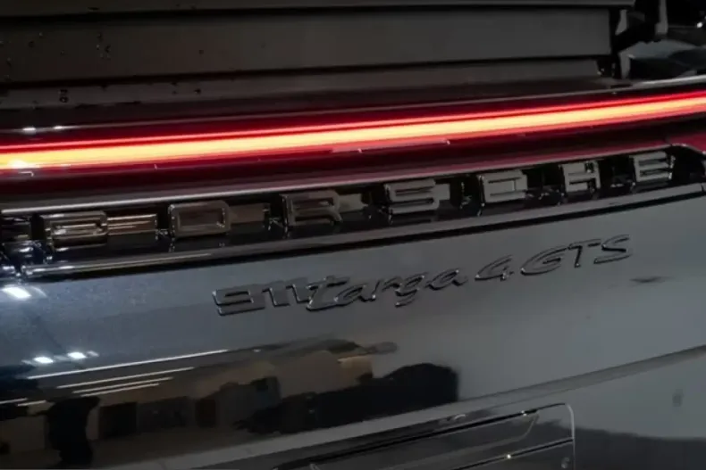 Porsche 911 din 2026 cu 15 km - oferta POR216991 - foto 9