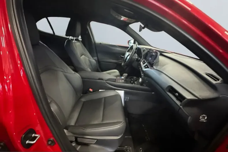 Lexus UX din 2025 cu 13.544 km - oferta LEX216993 - foto 18