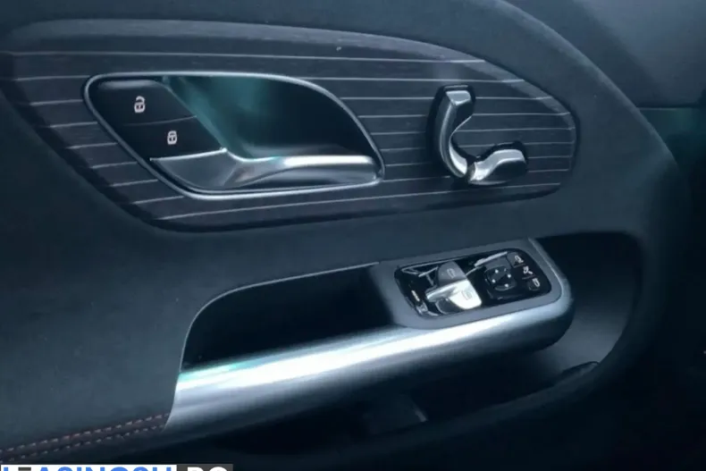 Mercedes-Benz CLA 250 (Clasa CLA) din 2025 cu 9.800 km - oferta MER216994 - foto 8