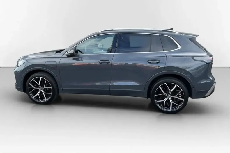 Volkswagen Tiguan din 2025 cu 12.950 km - oferta VOL216995 - foto 10