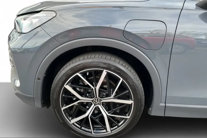 Volkswagen Tiguan din 2025 cu 12.950 km - oferta VOL216995 - foto 23