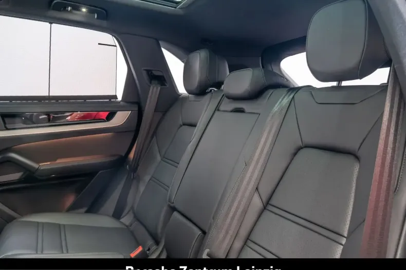 Porsche Cayenne din 2024 cu 31.365 km - oferta POR217003 - foto 10