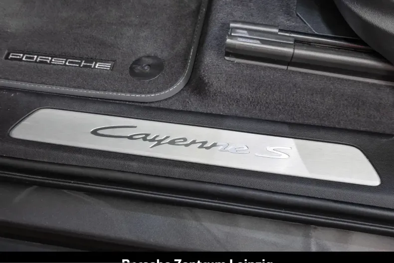 Porsche Cayenne din 2024 cu 31.365 km - oferta POR217003 - foto 13