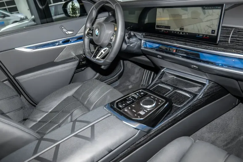 BMW 740 (Seria 7) din 2025 cu 18.810 km - oferta BMW217015 - foto 5