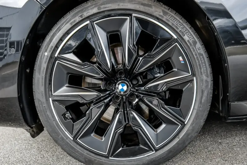 BMW 740 (Seria 7) din 2025 cu 18.810 km - oferta BMW217015 - foto 8