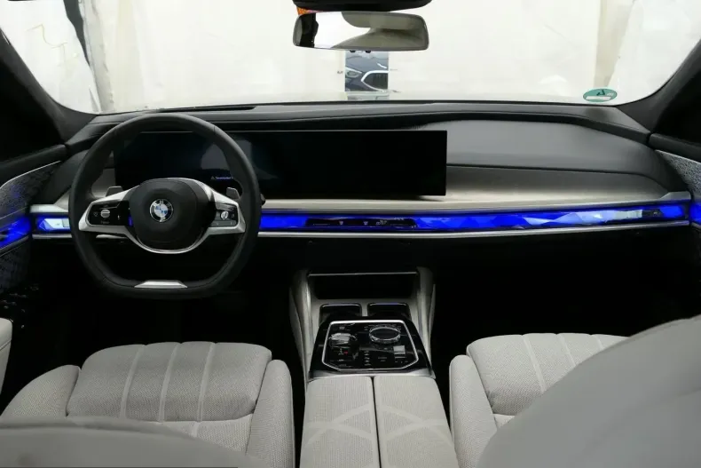 BMW 740 (Seria 7) din 2025 cu 40.006 km - oferta BMW217016 - foto 6