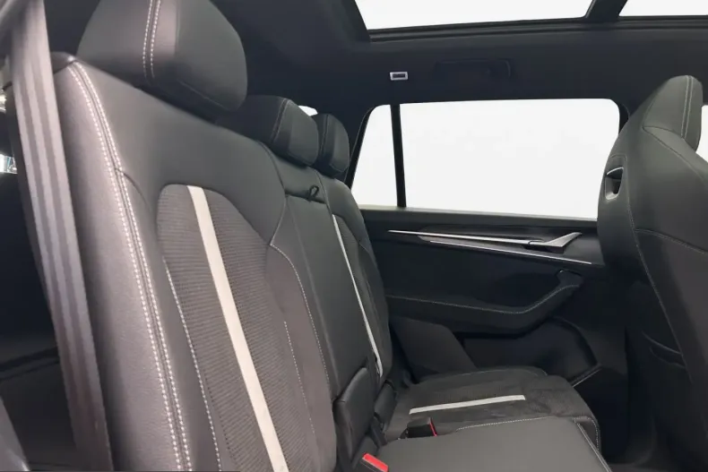 Skoda Kodiaq din 2025 cu 27.275 km - oferta SKO217020 - foto 15