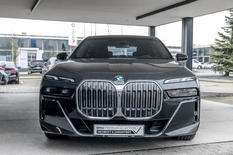 BMW 740 (Seria 7) din 2025 cu 10.110 km - oferta BMW217028 - foto 3