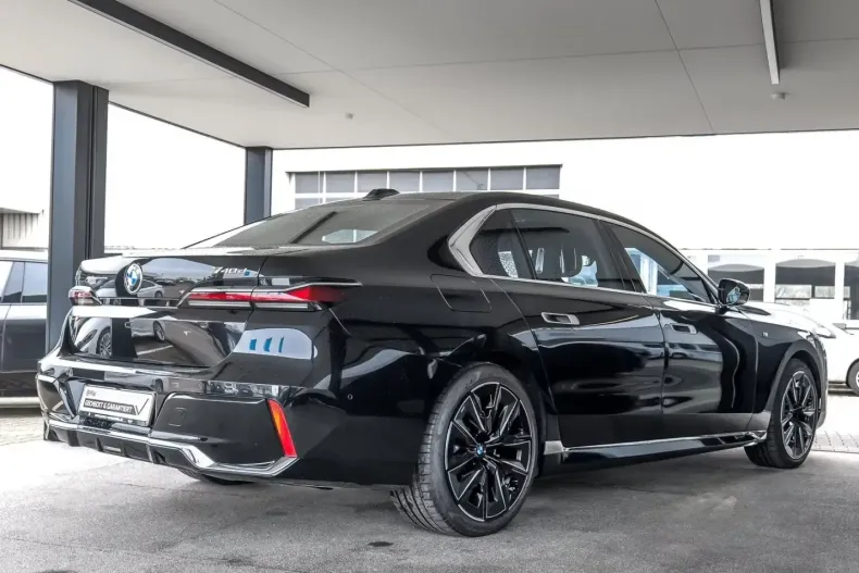 BMW 740 (Seria 7) din 2025 cu 10.110 km - oferta BMW217028 - foto 4