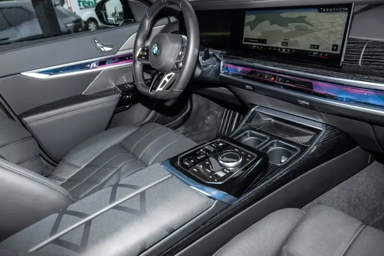 BMW 740 (Seria 7) din 2025 cu 10.110 km - oferta BMW217028 - foto 13
