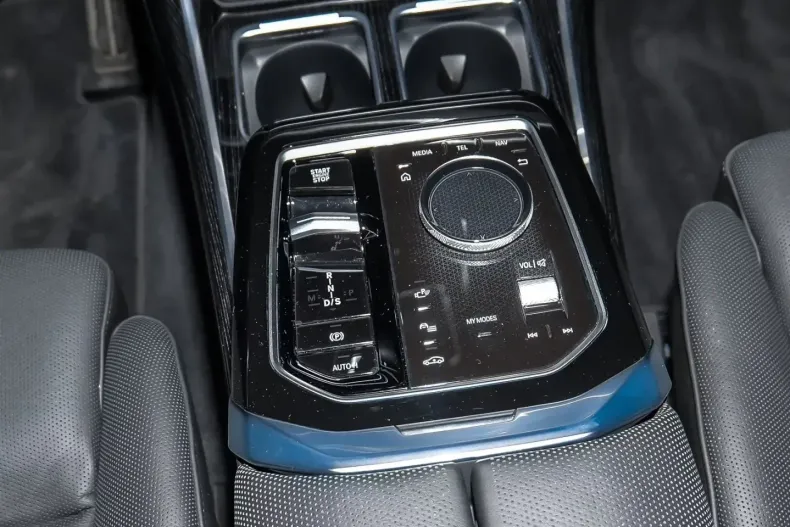 BMW 740 (Seria 7) din 2025 cu 10.110 km - oferta BMW217028 - foto 19