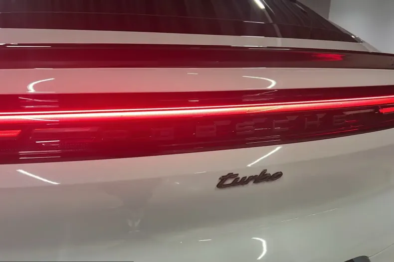 Porsche Cayenne din 2026 cu 0 km - oferta POR217033 - foto 12