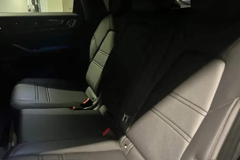 Porsche Cayenne din 2026 cu 0 km - oferta POR217033 - foto 14
