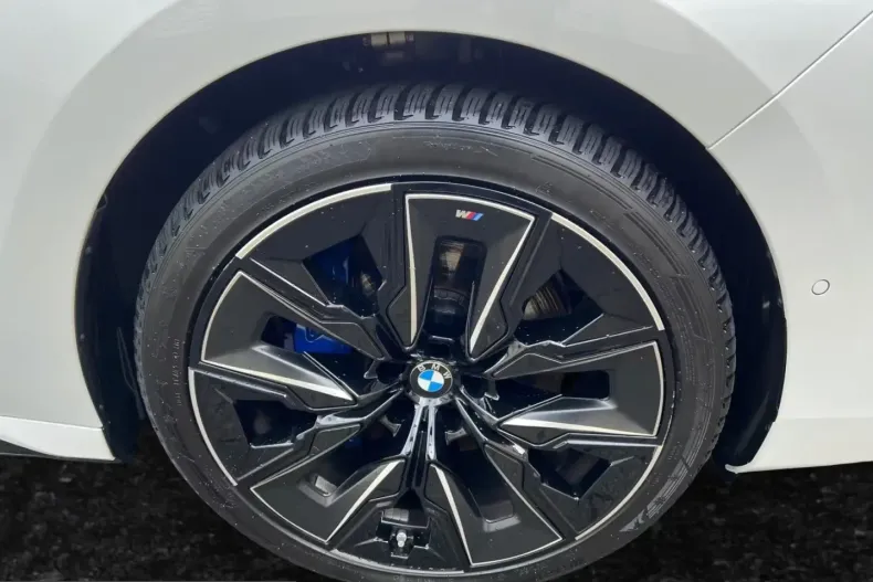 BMW 740 (Seria 7) din 2025 cu 28.045 km - oferta BMW217037 - foto 40