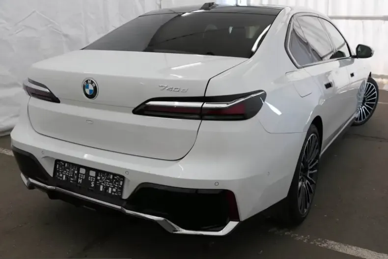 BMW 740 (Seria 7) din 2025 cu 6.349 km - oferta BMW217040 - foto 4
