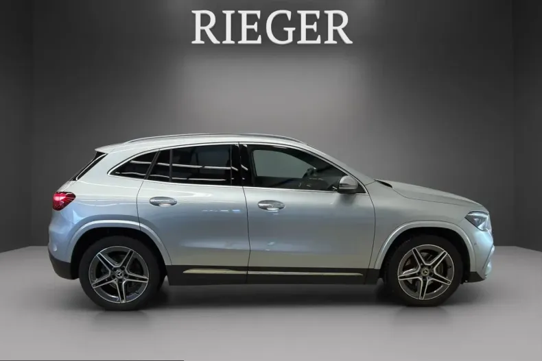 Mercedes-Benz GLA 220 (Clasa GLA) din 2024 cu 22.874 km - oferta MER217045 - foto 14