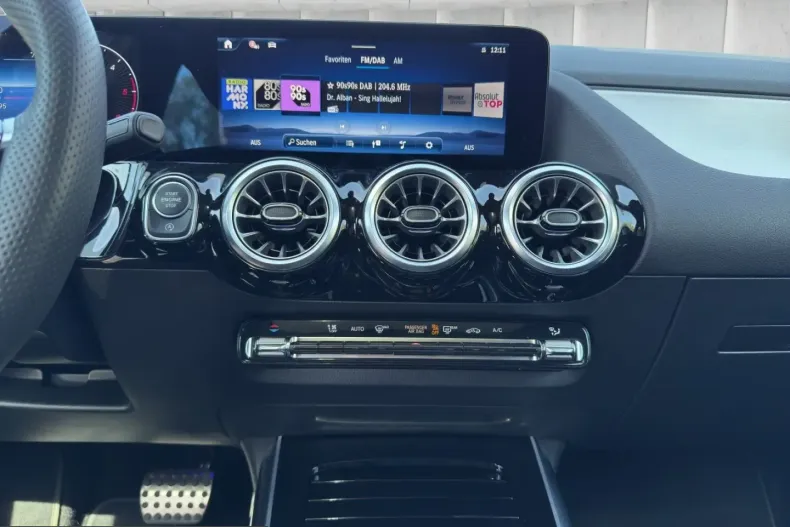 Mercedes-Benz GLA 220 (Clasa GLA) din 2025 cu 9.786 km - oferta MER217046 - foto 15
