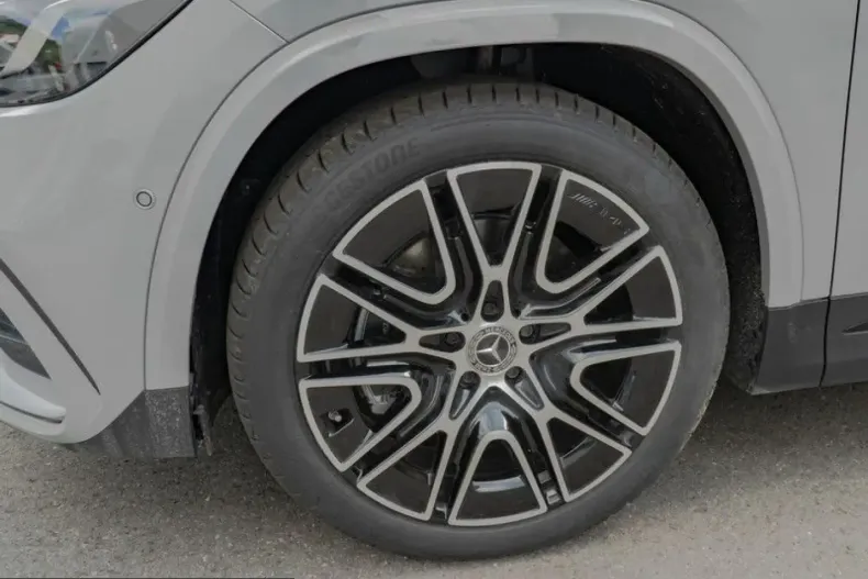 Mercedes-Benz GLA 250 (Clasa GLA) din 2025 cu 10.305 km - oferta MER217047 - foto 3