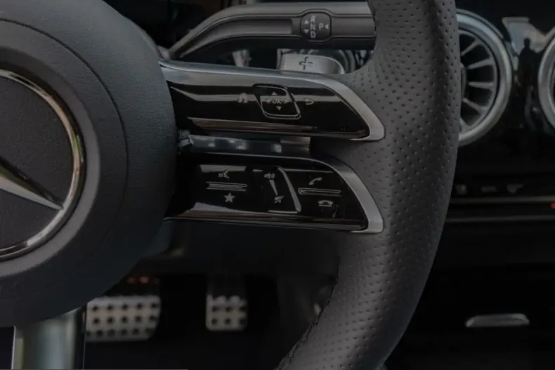 Mercedes-Benz GLA 250 (Clasa GLA) din 2025 cu 10.305 km - oferta MER217047 - foto 14