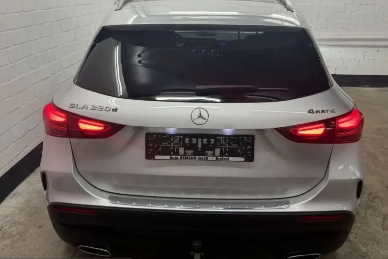 Mercedes-Benz GLA 220 (Clasa GLA) din 2023 cu 34.545 km - oferta MER217048 - foto 9
