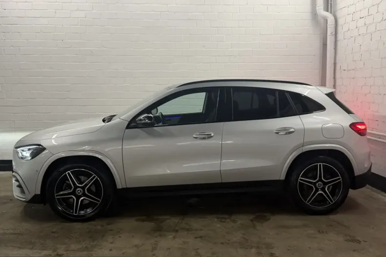 Mercedes-Benz GLA 220 (Clasa GLA) din 2023 cu 34.545 km - oferta MER217048 - foto 10