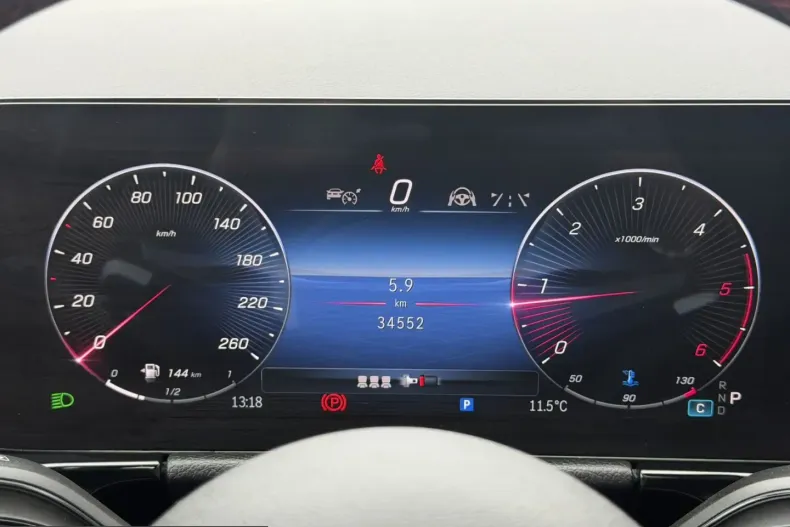 Mercedes-Benz GLA 220 (Clasa GLA) din 2023 cu 34.545 km - oferta MER217048 - foto 22