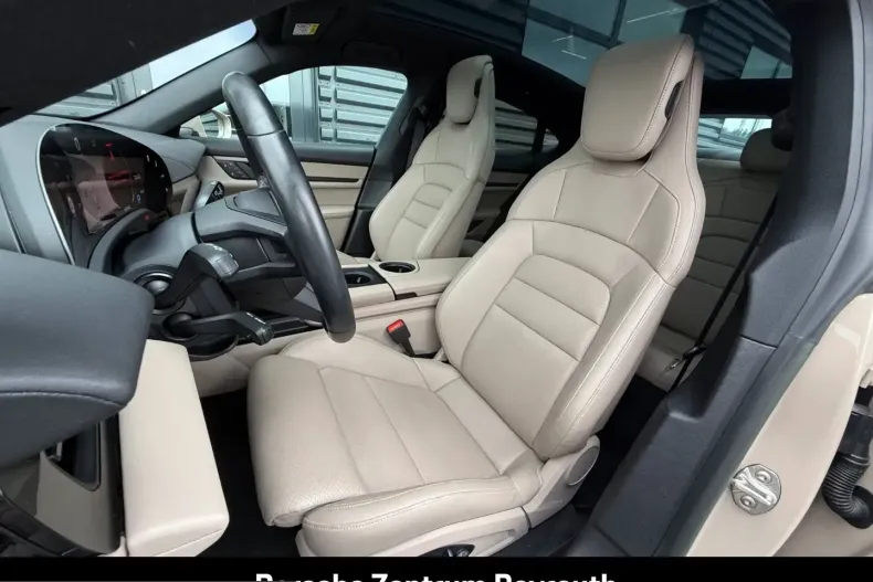 Porsche Taycan din 2023 cu 42.500 km - oferta POR217053 - foto 5
