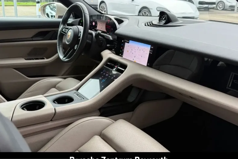 Porsche Taycan din 2023 cu 42.500 km - oferta POR217053 - foto 17