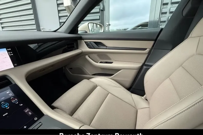 Porsche Taycan din 2023 cu 42.500 km - oferta POR217053 - foto 18