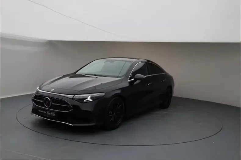 Mercedes-Benz CLA 200 (Clasa CLA) din 2026 cu 4.987 km - oferta MER217057 - foto 1