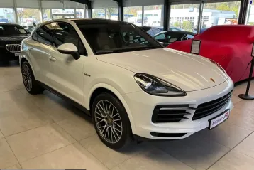 Porsche Cayenne din 2023 - oferta POR217058