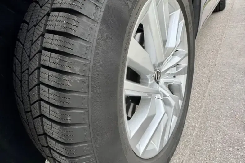 Volkswagen Touareg din 2023 cu 56.300 km - oferta VOL217059 - foto 8