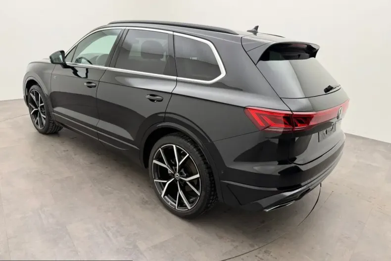 Volkswagen Touareg din 2025 cu 25.290 km - oferta VOL217060 - foto 5