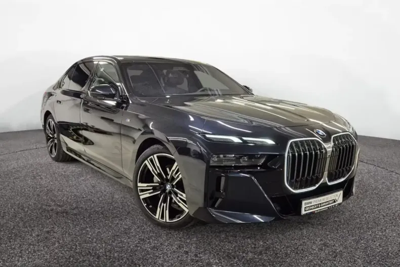 BMW 740 (Seria 7) din 2025 cu 25.853 km - oferta BMW217062 - foto 1