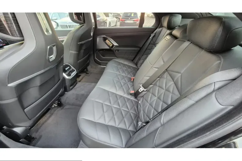 BMW 740 (Seria 7) din 2025 cu 25.853 km - oferta BMW217062 - foto 8