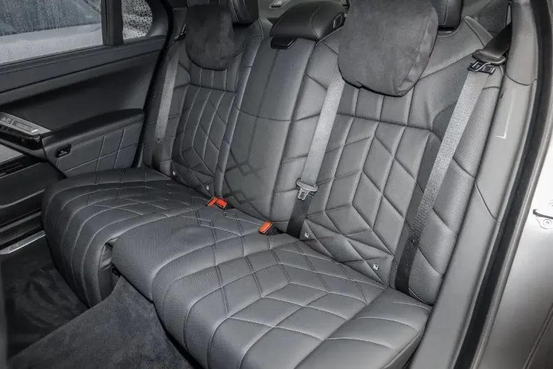 BMW 750 (Seria 7) din 2024 cu 44.878 km - oferta BMW217064 - foto 11
