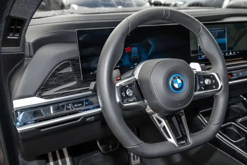 BMW 750 (Seria 7) din 2024 cu 44.878 km - oferta BMW217064 - foto 16